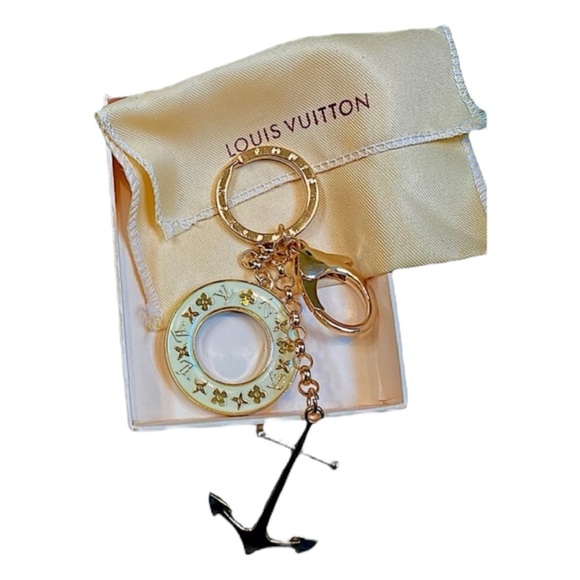 Louis Vuitton Marina Anchor Keychain & Bag Charm - Picture 4 of 13